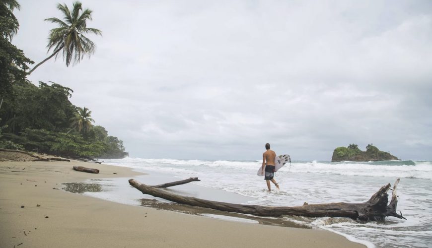 Surf trips and surf camps on a discount